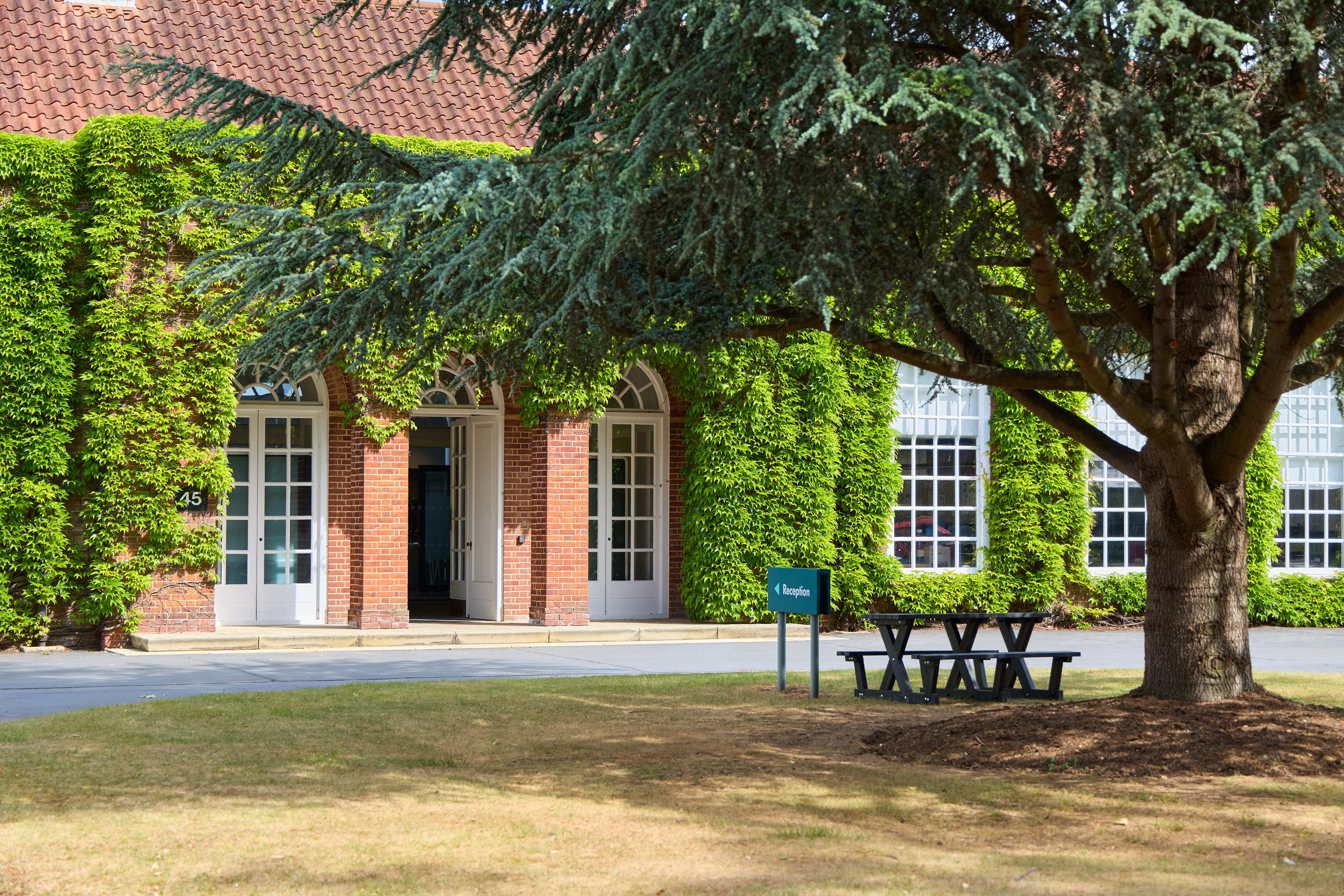 Officers Mess 2905260008 Copy