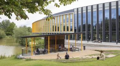 14  The Bradfield Centre